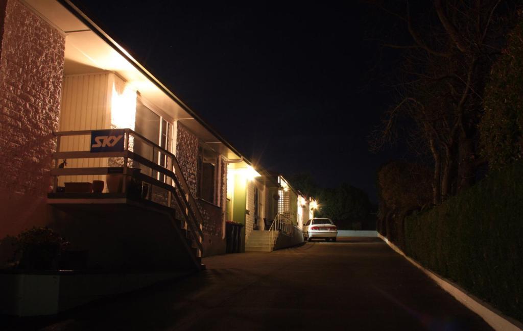 12 White Star Motel Timaru Exterior photo